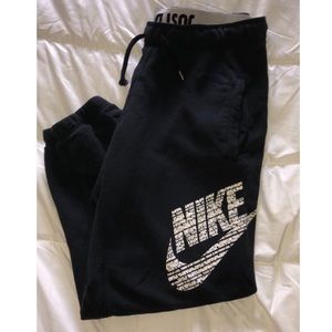 Black Nike Sweatpants/Joggers